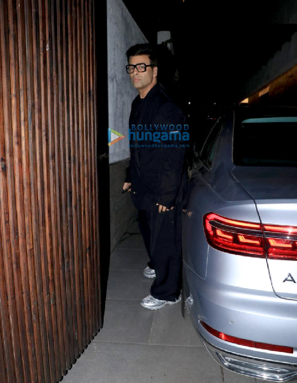 photos katrina kaif vicky kaushal karan johar and others snapped at farhan akhtars house in bandra 9