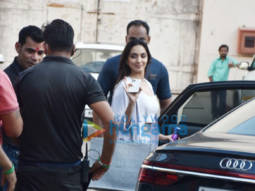 Photos: Kiara Advani snapped in Bandra