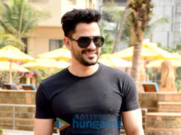 Photos: Kunal Kemmu spotted promoting Abhay 3 in an all-black outfit in Mumbai