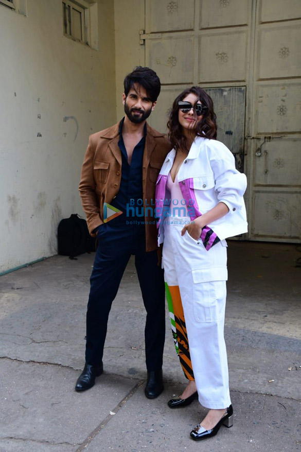 Photos: Mrunal Thakur and Shahid Kapoor pose together as they promote their film Jersey Photos: Mrunal Thakur and Shahid Kapoor pose together as they promote their film Jersey