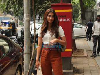 Photos: Pooja Hegde spotted with her mother outside a jewellery shop in Bandra