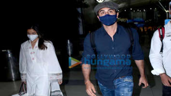 Photos: Ranbir Kapoor, Alia Bhatt, Shanaya Kapoor and others snapped at the airport