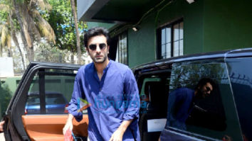 Photos: Ranbir Kapoor snapped in Andheri
