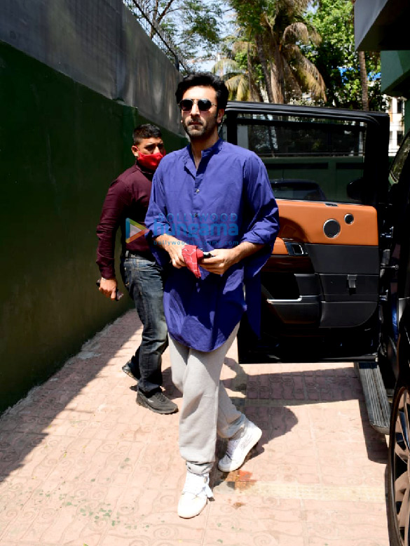 photos ranbir kapoor snapped in andheri 2 2