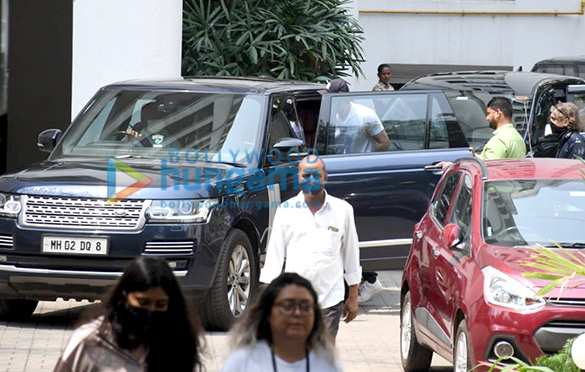photos ranbir kapoor spotted in bandra 4