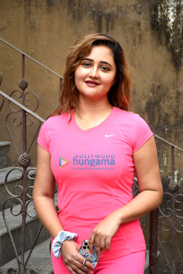 Photos Rashami Desai spotted outside a rehearsal hall (2) | Rashami Desai  Images - Bollywood Hungama