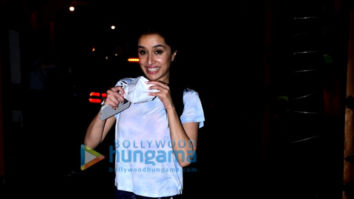 Photos: Shraddha Kapoor snapped in Juhu dressed in casuals