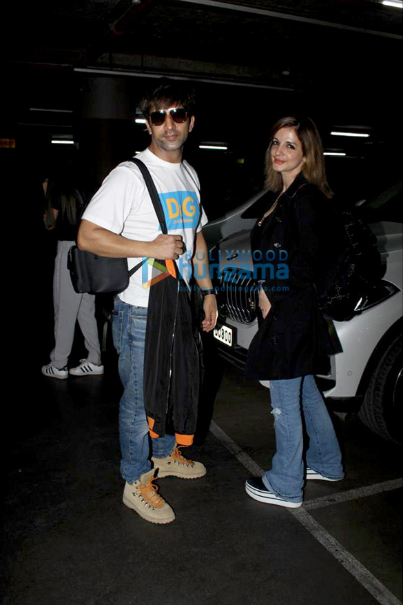Photos: Sussanne Khan, Suniel Shetty, Shabana Azmi and others keep it comfy and casual as they get snapped at the airport Photos: Sussanne Khan, Suniel Shetty, Shabana Azmi and others keep it comfy and casual as they get snapped at the airport