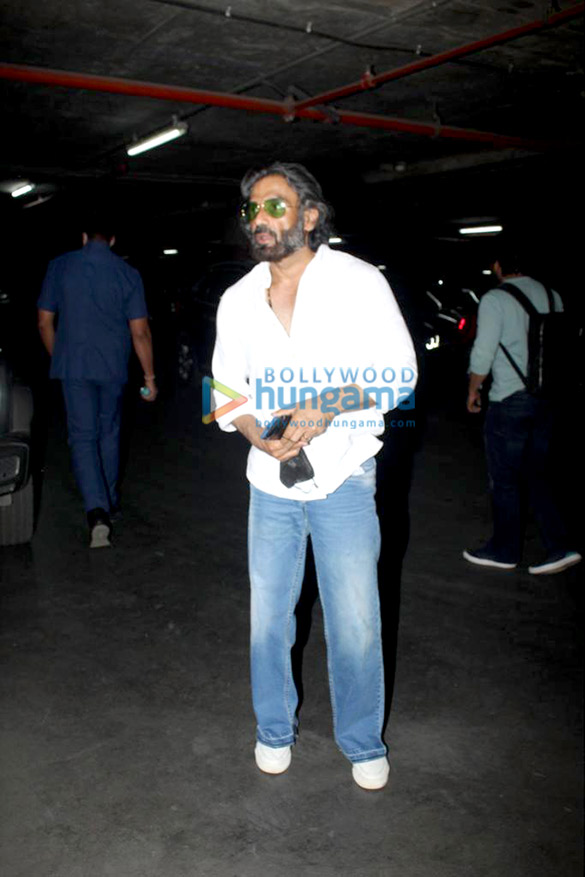 photos sussanne khan suniel shetty shabana azmi and others keep it comfy and casual as they get snapped at the airport 5