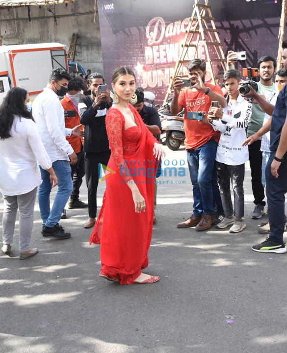 photos tara sutaria nora fatehi neetu singh and marzi pestonji snapped on sets of dance deewane junior 4