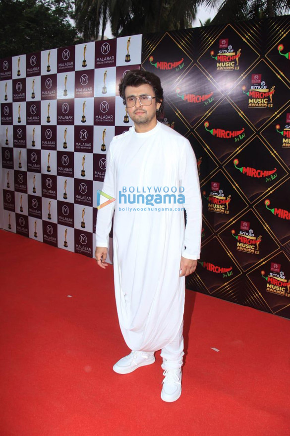 photos vidya balan sonu nigam and other celebs grace the red carpet of mirchi music awards 2022 4