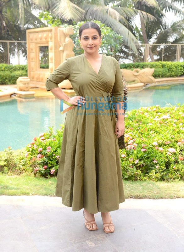 photos vidya balan spotted promoting her film jalsa at jw marriott juhu 4