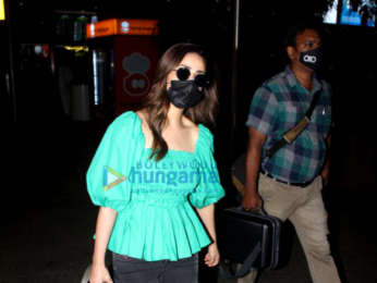 Photos Shah Rukh Khan, Yami Gautam Dhar, Samantha Ruth Prabhu and others  snapped at the airport1 (2)