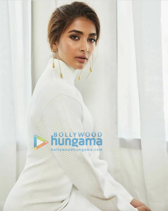 pooja hegde 3 23