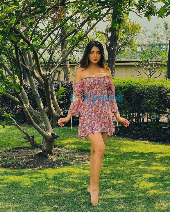 ruhi singh 3 27