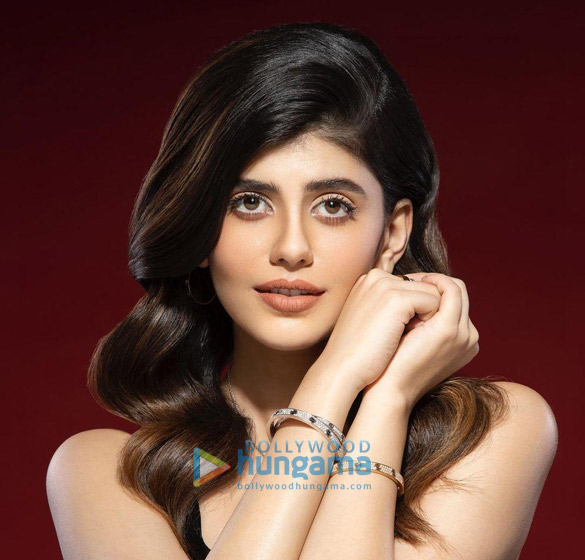 sanjana sanghi 18