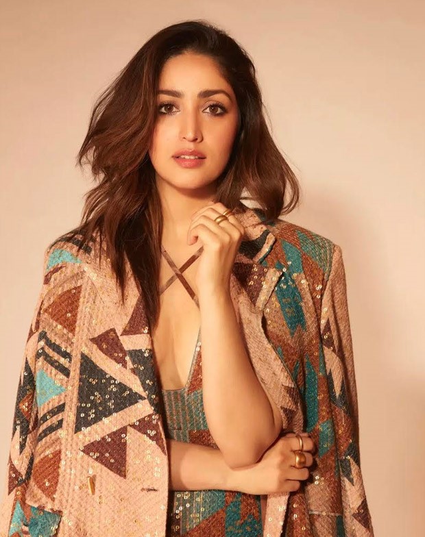 Yami Gautam says 'bling it on' in keyhole criss-cross shimmery dress and jacket for Dasvi promotions