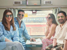 Akshay Kumar gives a peek into his train journey with Bachchhan Paandey co-stars Kriti Sanon, Arshad Warsi and Jacqueline Fernandez