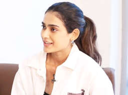 Aakanksha Singh: “Ajay Devgn plays with his eyes, he acts with his eyes”| Runway 34 | Amitabh B