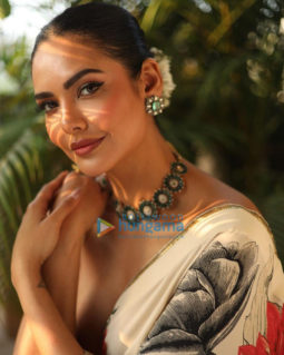 Celebrity Photos of Esha Gupta