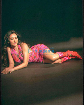 Celebrity Photos of Esha Gupta