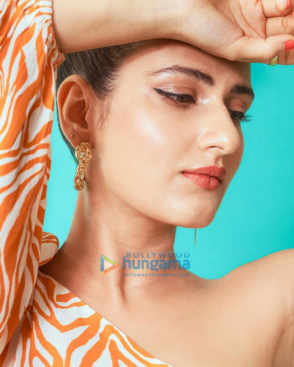 fatima sana shaikh 11 2 3