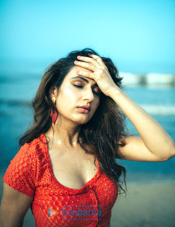 fatima sana shaikh 4 7