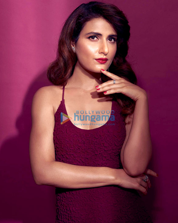 fatima sana shaikh 6 4