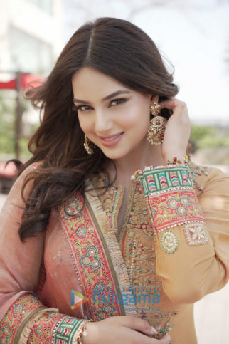 Celebrity Photo Of Harnaaz Sandhu