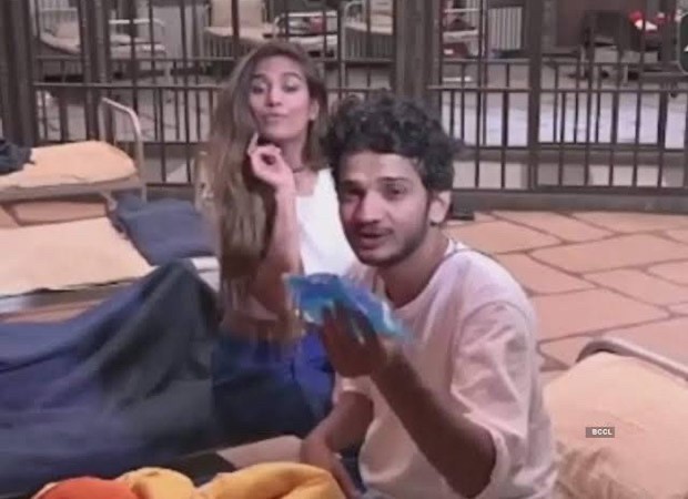Lock Upp: Poonam Pandey bathes in the open yard; Munawar Faruqui says the makers got what they wanted Lock Upp: Poonam Pandey bathes in the open yard; Munawar Faruqui says the makers got what they wanted