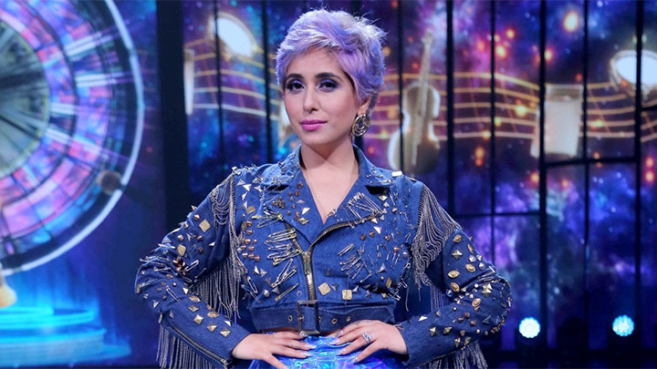 Neha Bhasin: “Shah Rukh Khan, can I romance you once?”| Rapid Fire | Salman Khan Neha Bhasin: “Shah Rukh Khan, can I romance you once?”| Rapid Fire | Salman Khan