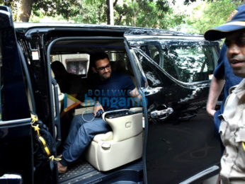 Photos: Aamir Khan snapped at Shankar Mahadevan's studio in Bandra