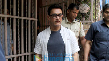 Photos: Aamir Khan spotted at Shankar Mahadevan’s dubbing studio in Bandra
