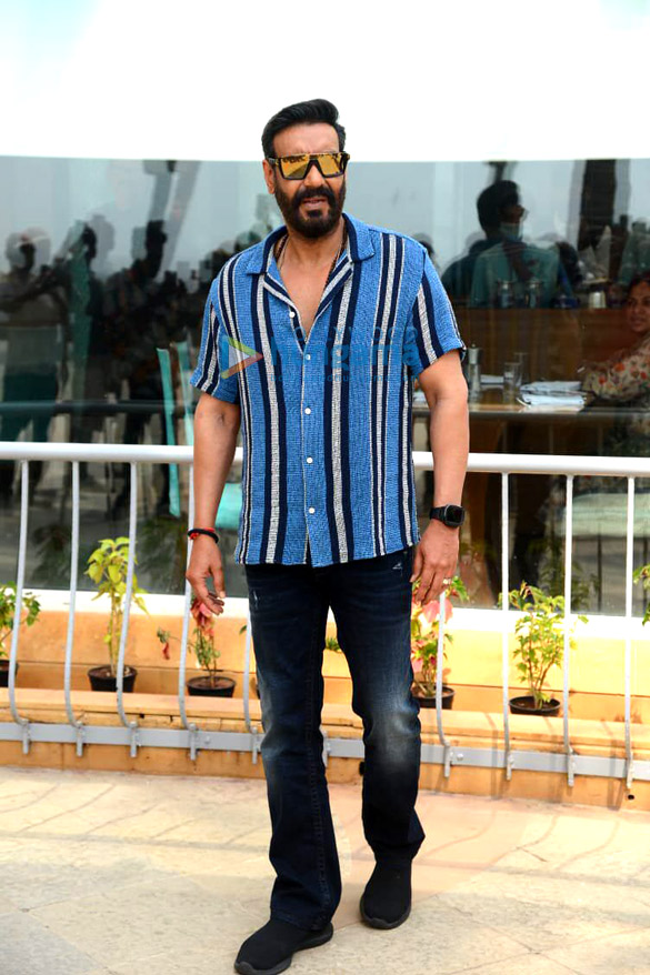 photos ajay devgn and rakul preet singh snapped promoting their upcoming film runway 34 in juhu 2