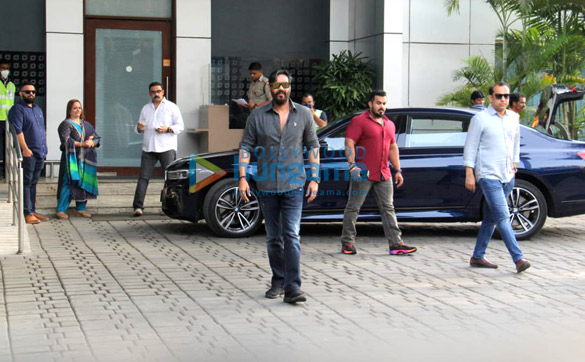 photos ajay devgn snapped at the airport departing to promote his film runway 34 in delhi 4