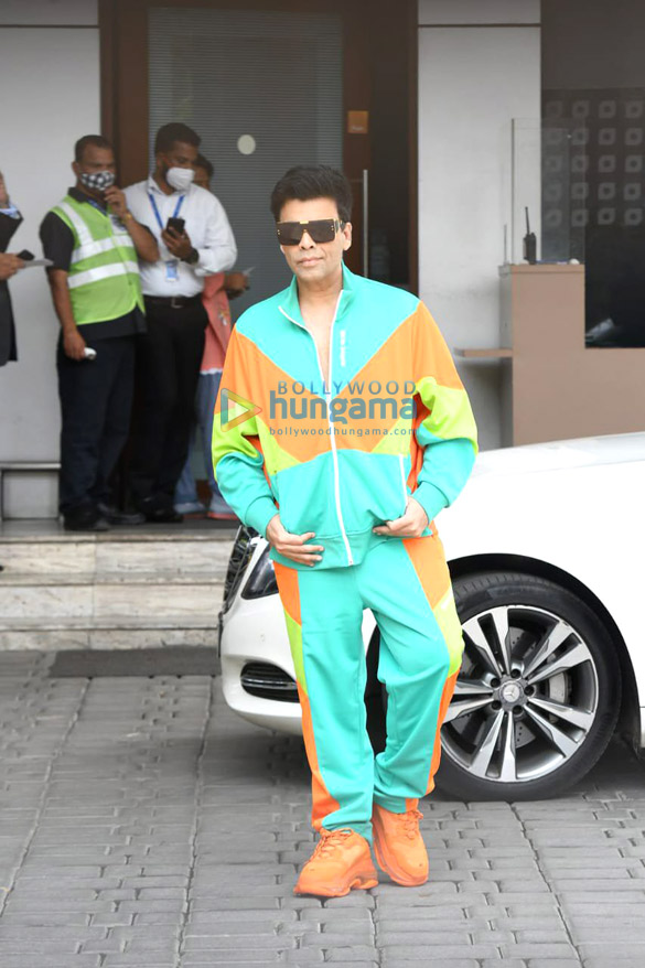 photos alia bhatt and manish malhotra spotted at kalina airport 2 2