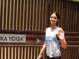 Photos: Ananya Panday spotted outside a Yoga class in Bandra
