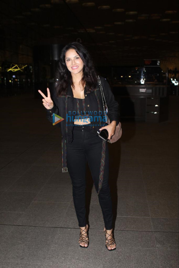 photos anil kapoor aditya roy kapur sunny leone and others snapped at the airport 3