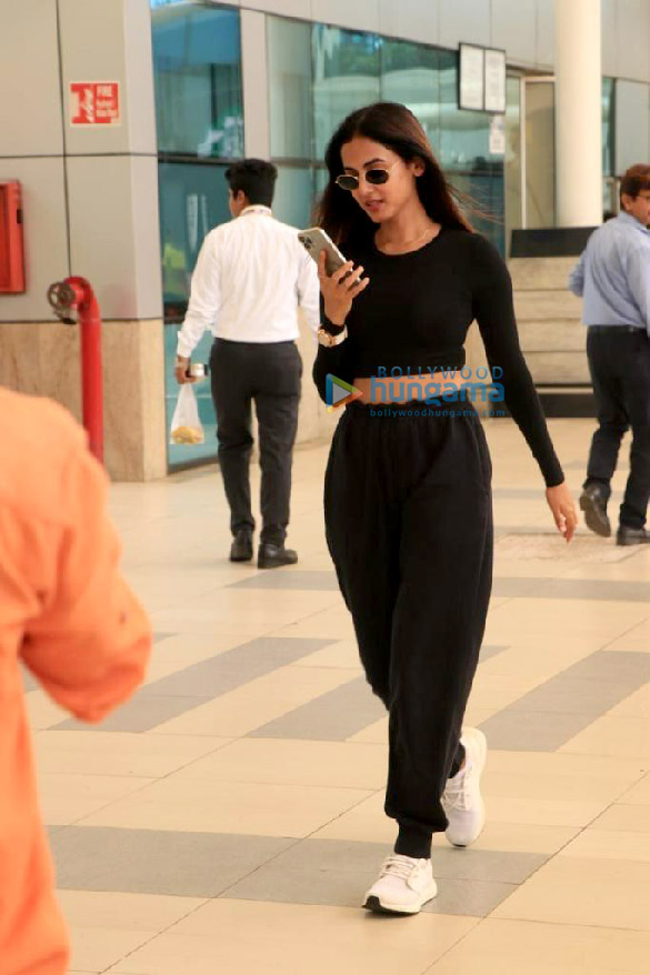 photos anil kapoor ranveer singh and others spotted at kalina airport 11 2