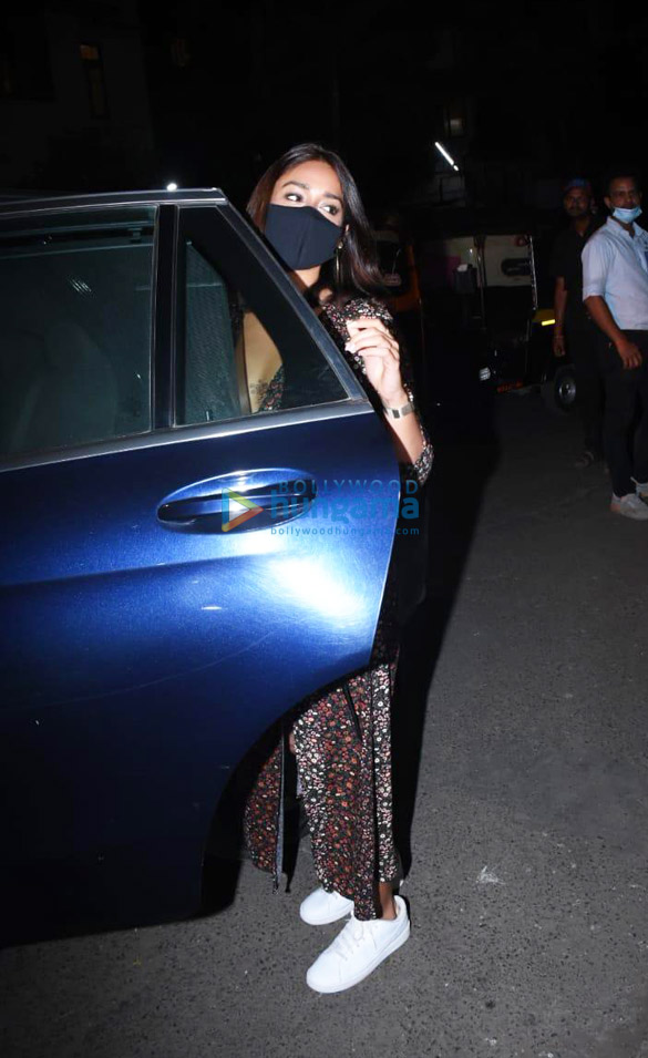 photos ileana dcruz snapped at mizu in bandra 3