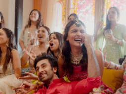 Photos: Kareena Kapoor Khan, Neetu Kapoor, Karisma Kapoor, Ayan Mukerji among others snapped at Alia Bhatt and Ranbir Kapoor’s mehendi ceremony