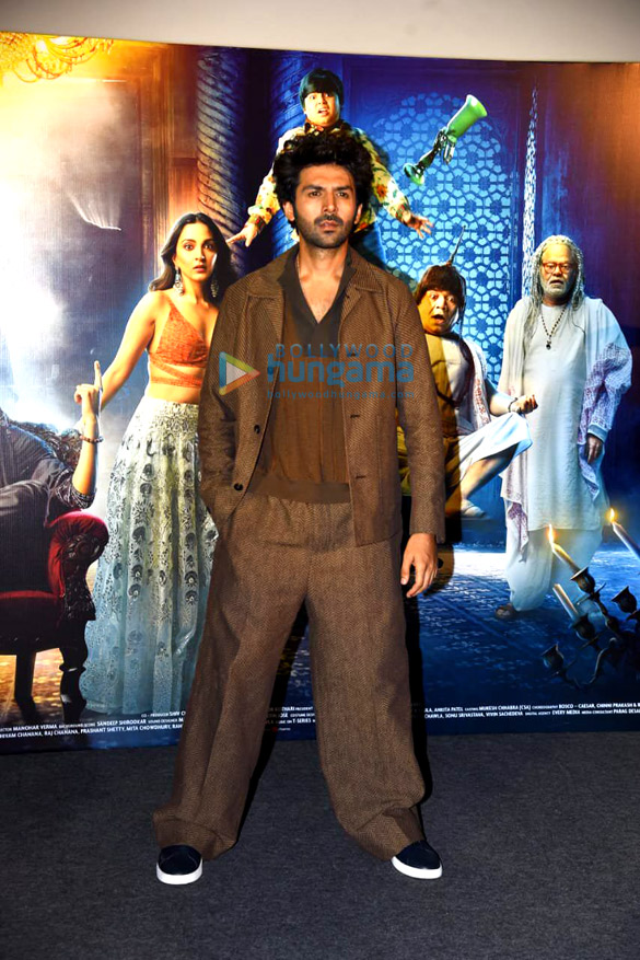 photos kartik aaryan kiara advani and others grace the trailer launch of bhool bhulaiyaa 22 1