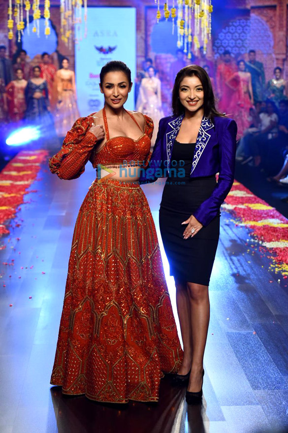photos malaika arora snapped at the bombay times fashion week 6