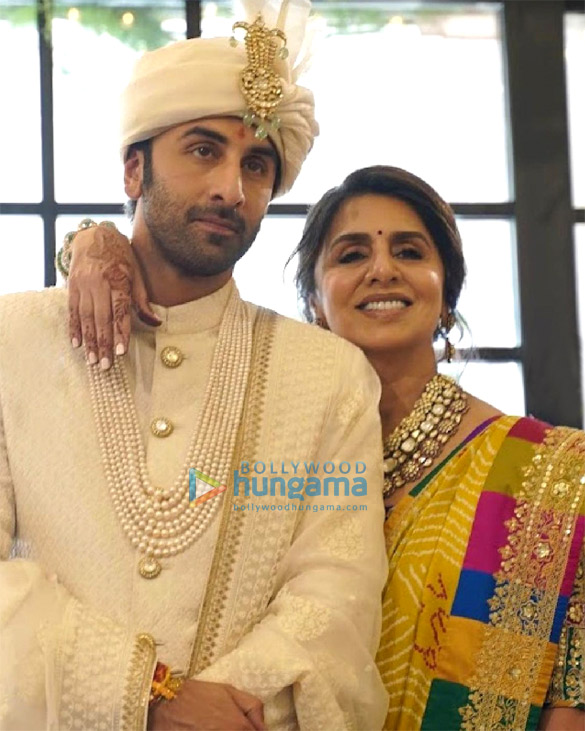 photos ranbir kapoor and alia bhatt greet media post their wedding