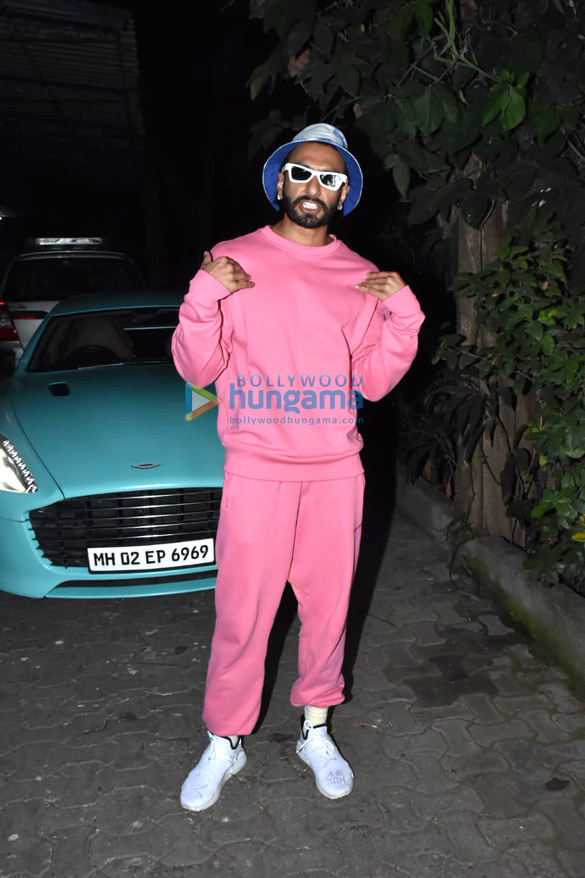 photos ranveer singh snapped at a dubbing studio in bandra 4 3
