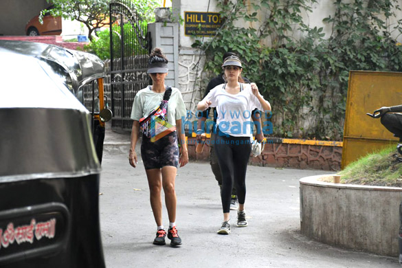 photos rhea chakraborty and shibani dandekar spotted during morning walk in bandra 5
