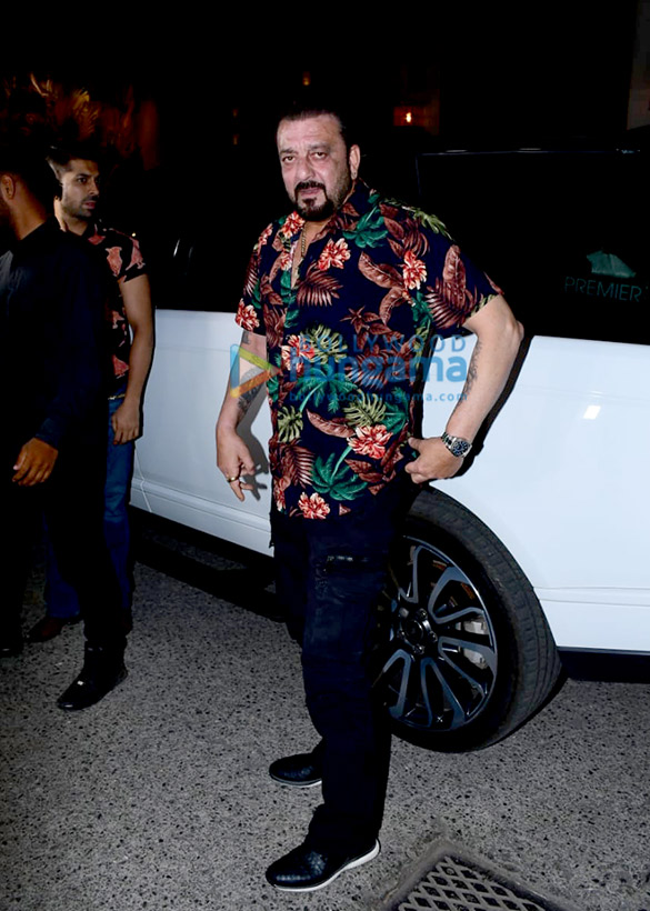 photos sanjay dutt snapped at bastian in worli 4