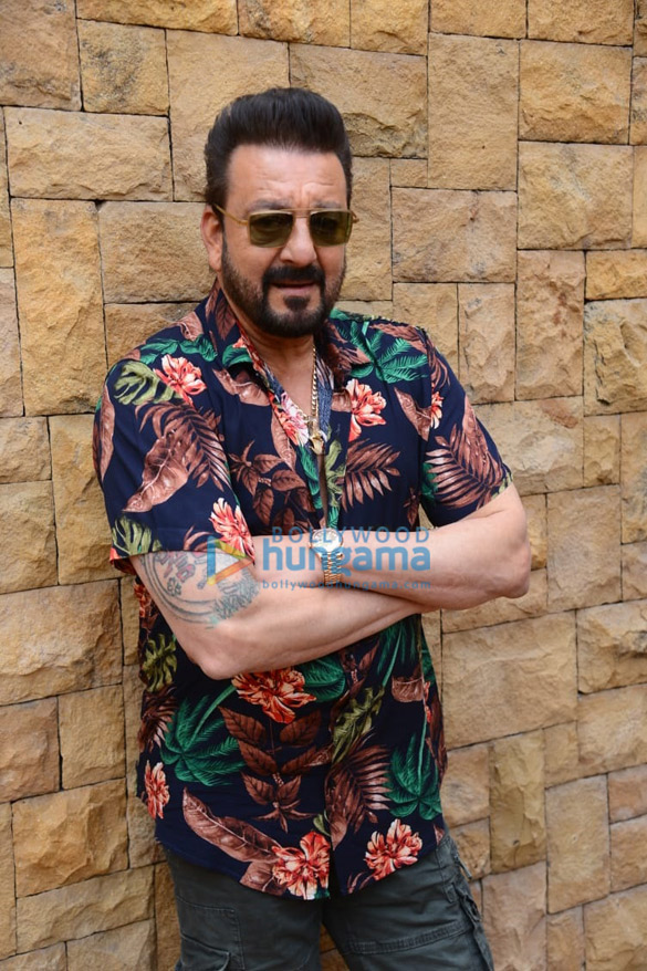 photos sanjay dutt spotted during the promotions of kgf chapter at jw marriott in mumbai 4