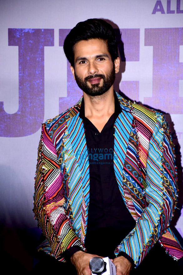 photos shahid kapoor and mrunal thakur snapped at the second trailer launch of jersey 3