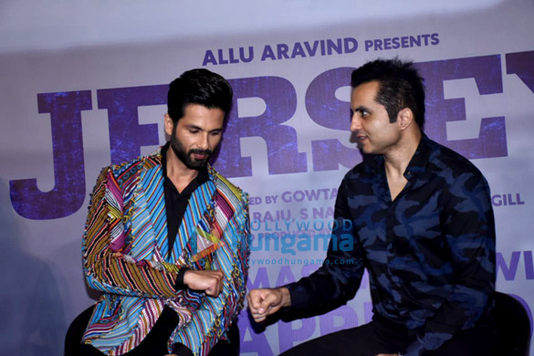photos shahid kapoor and mrunal thakur snapped at the second trailer launch of jersey 5